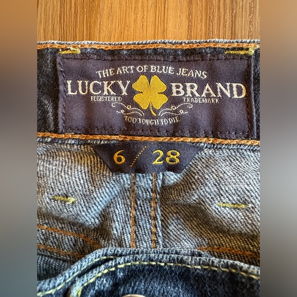 Lucky Brand ladies jeans - Picture 3 of 9
